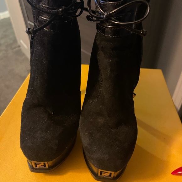 Fendi Logo Platform boots - Picture 2 of 4